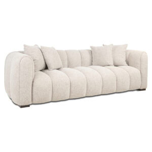 Luxe beige 3-zitsbank met kussens, modern design, Richmond Interiors.