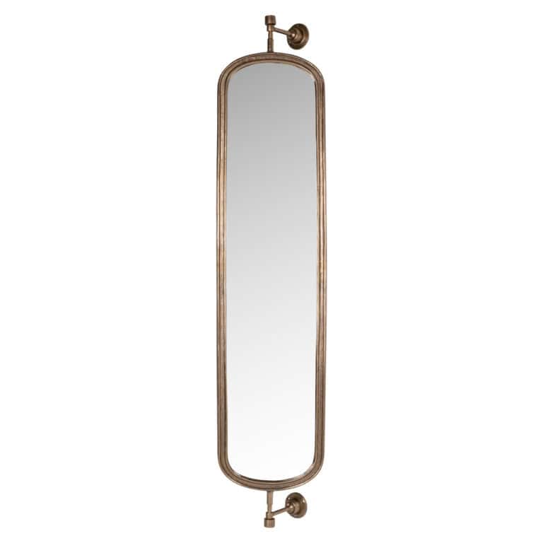 Langwerpige spiegel met bronzen afwerking en muurbevestiging.