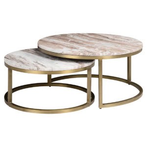 Lot de deux tables basses avec plateaux en marbre et structure en métal doré.