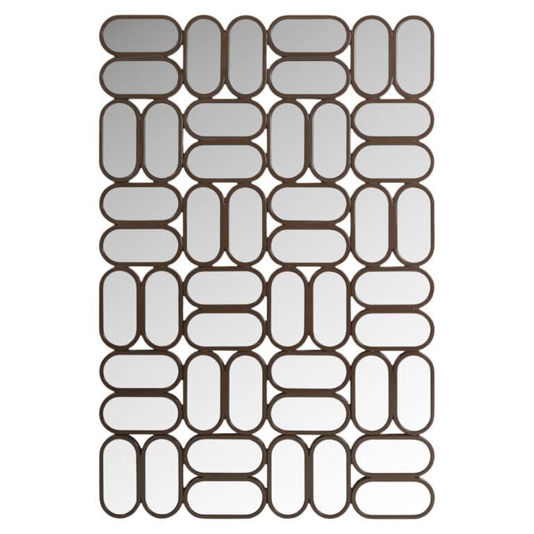 Moderne spiegel met Chestnut afwerking en geometrisch patroon.