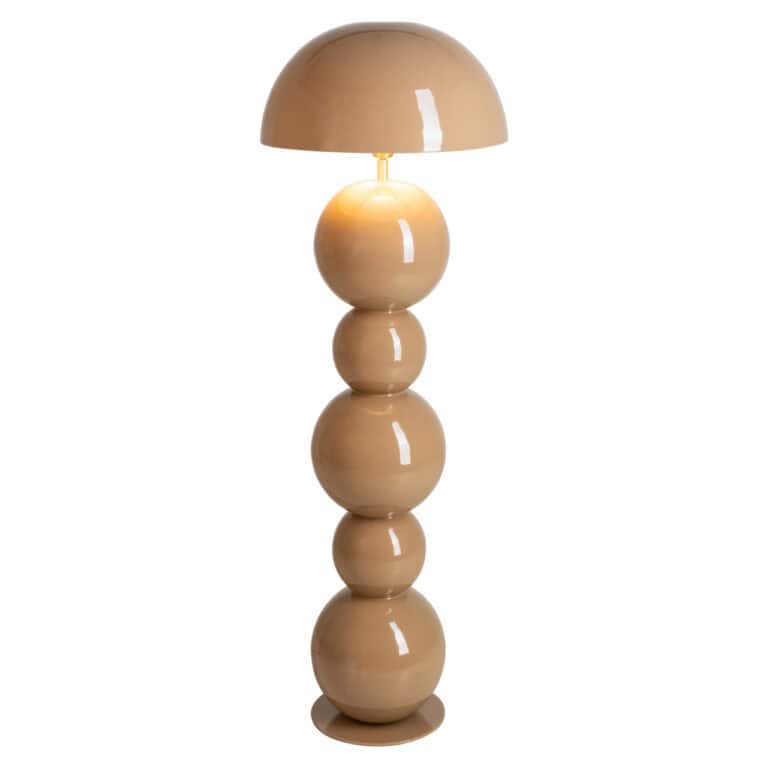 Moderne vloerlamp met gestapelde bolvormige basis in mocha mousse kleur.