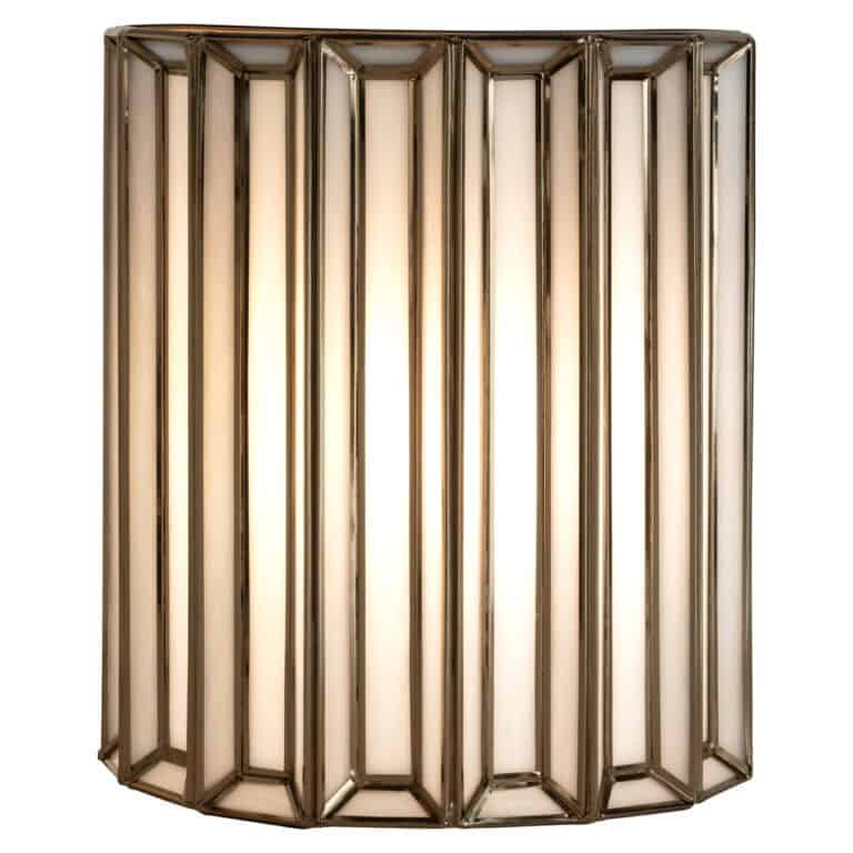 Luxe wandlamp Lumine in antiek messing met geometrisch ontwerp.