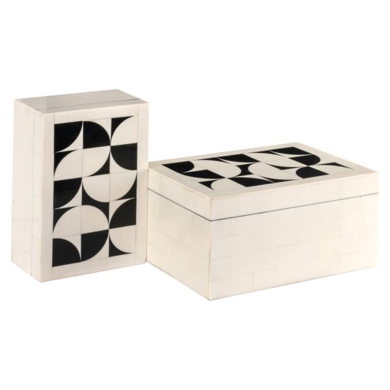 Set aus zwei Aufbewahrungsboxen mit schwarz-weißen geometrischen Mustern.