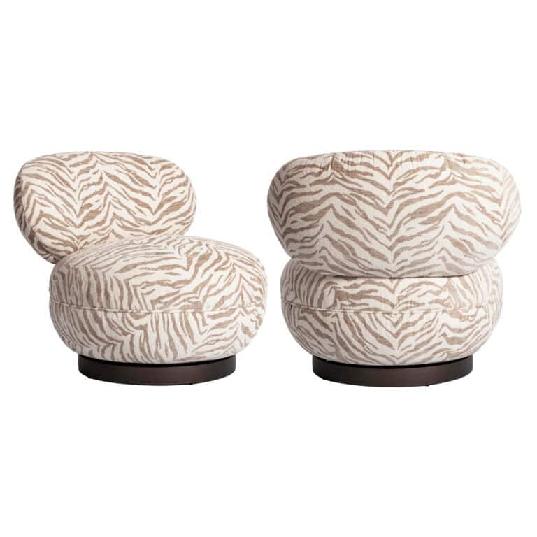Lounge stoel Jace met beige tiger print, modern design, comfortabele zitting.