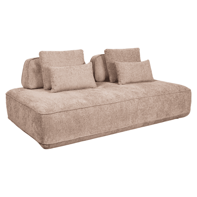 Sofa in Mokka mit verstellbarer Rückenlehne und Kissen.