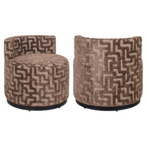 Lounge-Sessel „Franny“ in Braun mit Labyrinth-Muster für moderne Einrichtungen.