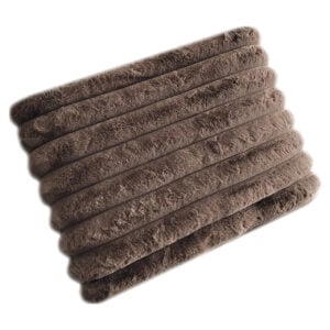Taupe plaid Furenzo voor interieurdecoratie.