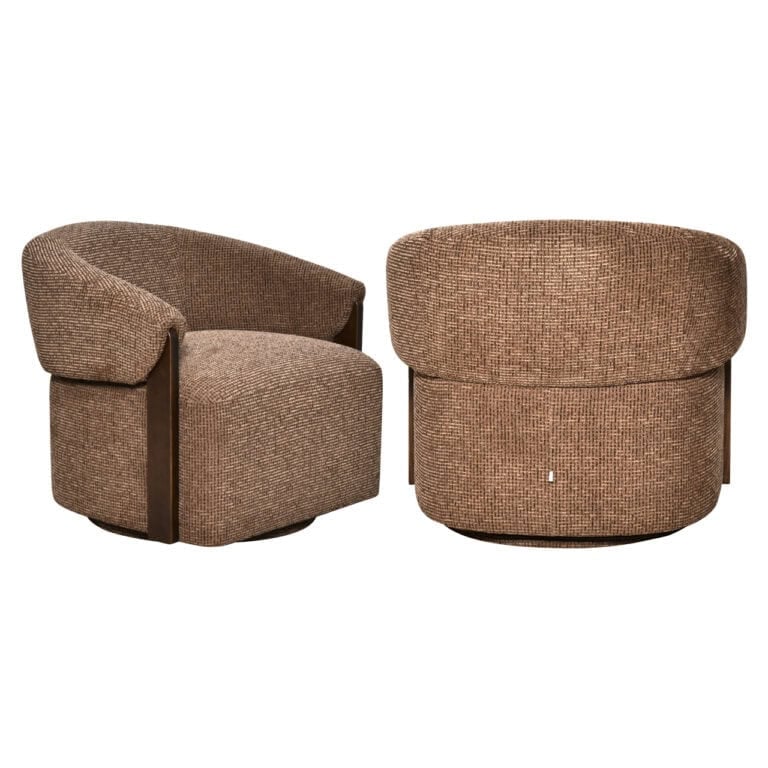 Lounge-Sessel „Marina“ aus braunem Blockweave mit Drehfunktion.