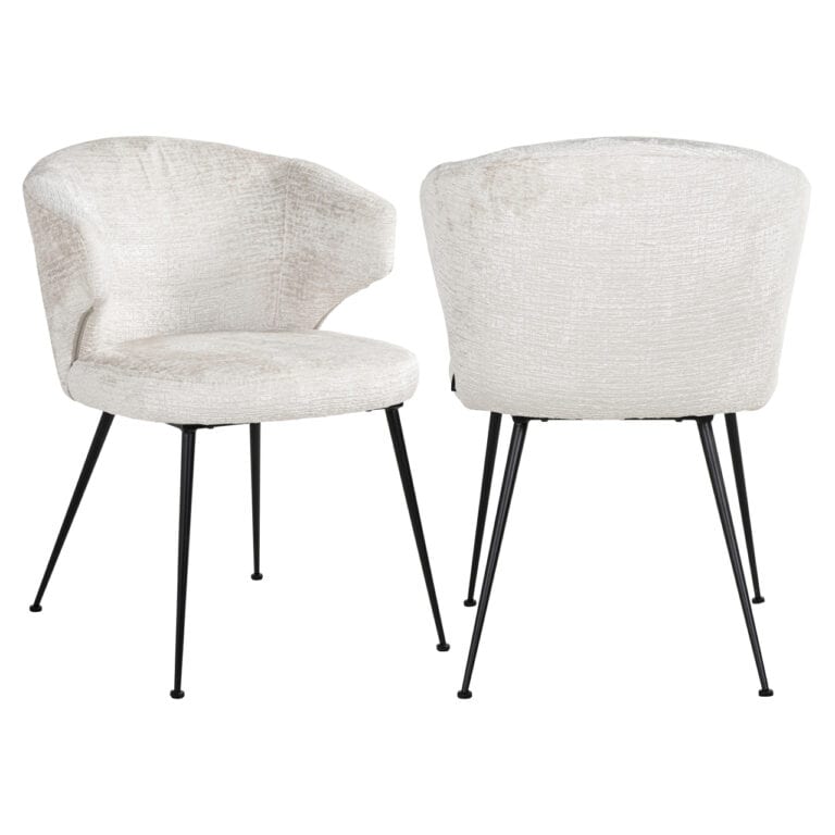 Moderne eetkamerstoel Xandra in cream met zwarte poten.
