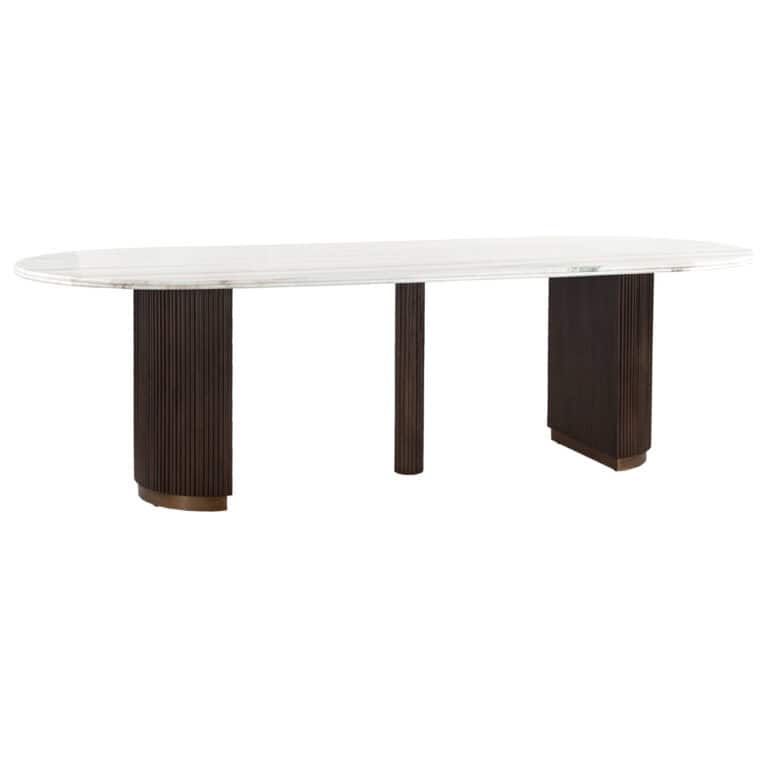 Eettafel Mayfield met witte marmeren blad en donkere houten poten.