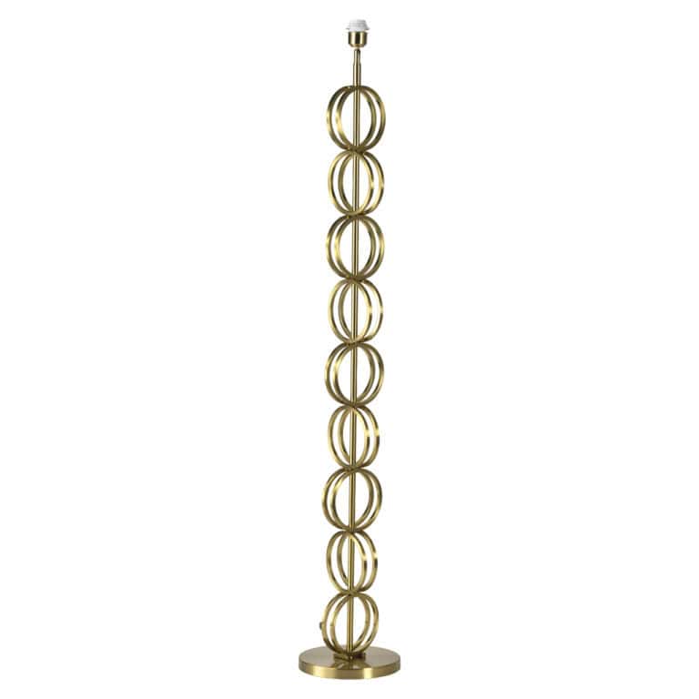 Lampadaire doré au design circulaire, idéal pour les intérieurs modernes.