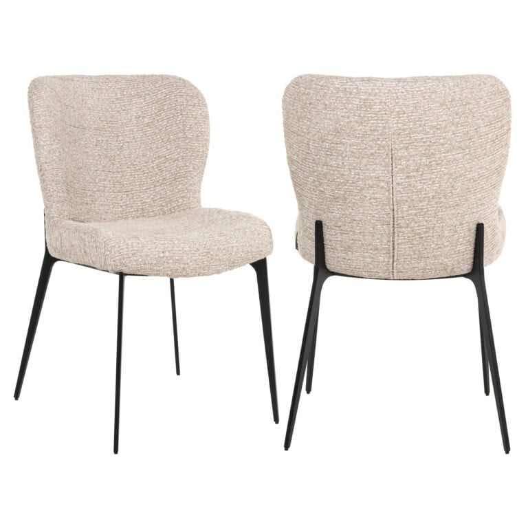 Chaise de salle à manger Sergio avec revêtement en lin beige et pieds noirs.