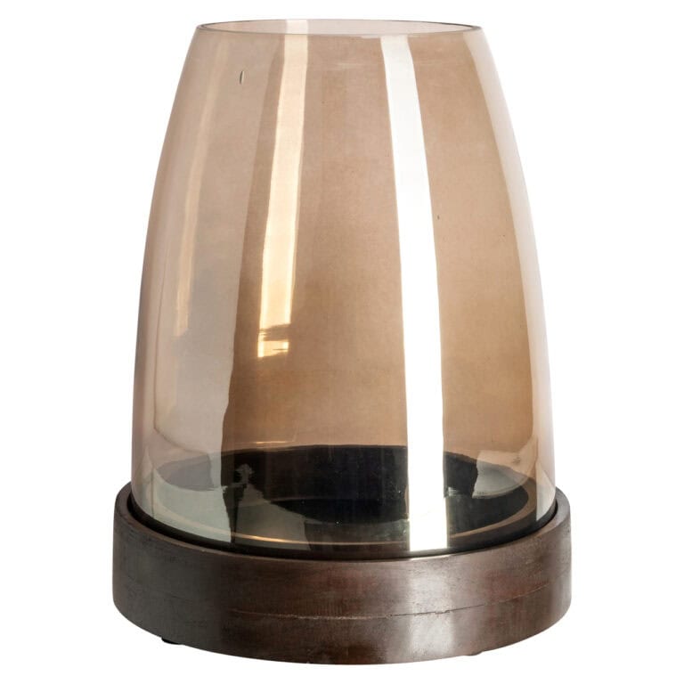 Élégant « Lampe ouragan  »Skye en noyer, avec une coque en verre et un socle en bois.