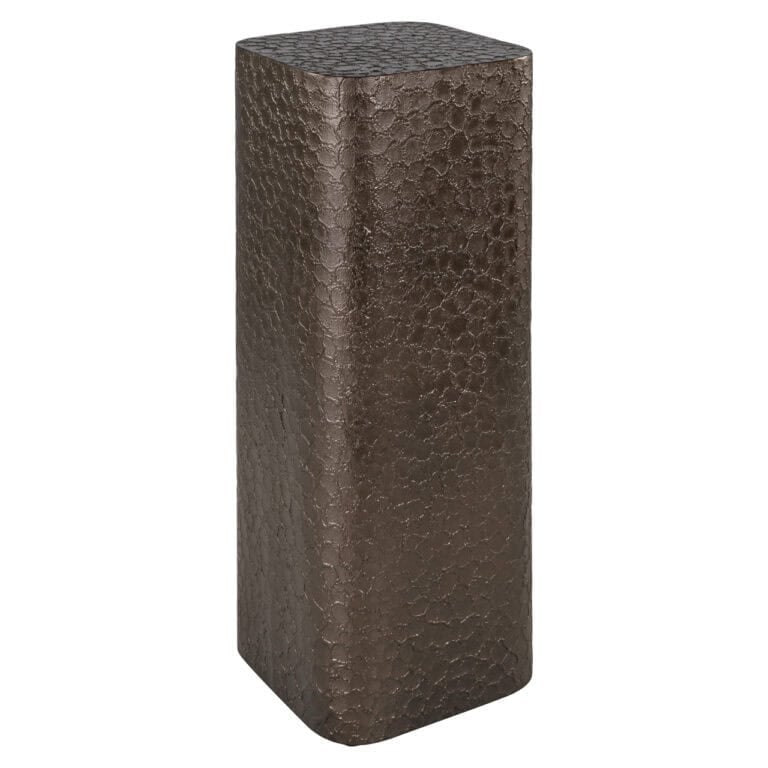 Robuste Metallsäule mit Struktur für die Inneneinrichtung.
