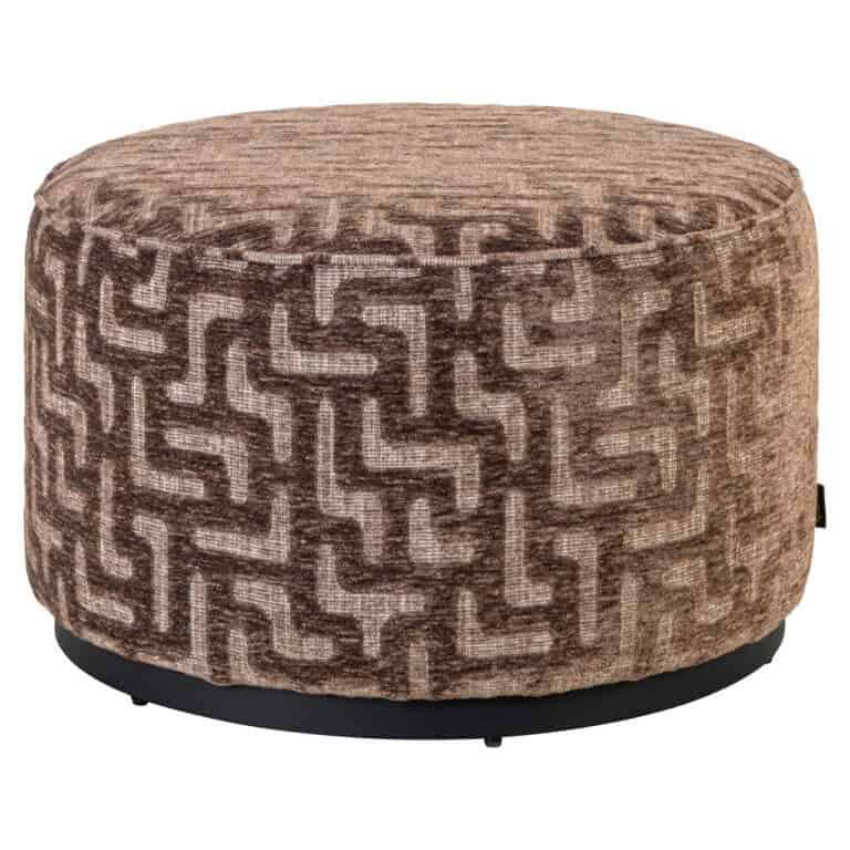 Bruine poef met labyrinth patroon, perfect voor moderne interieurs.