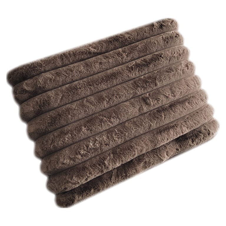 Taupe plaid stof voor interieurdecoratie van Richmond Interiors.
