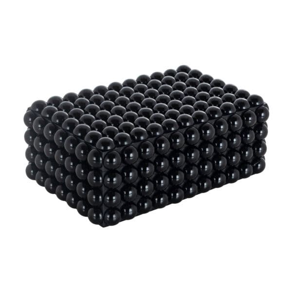 Grande boîte de rangement noire « Batool » à structure sphérique.