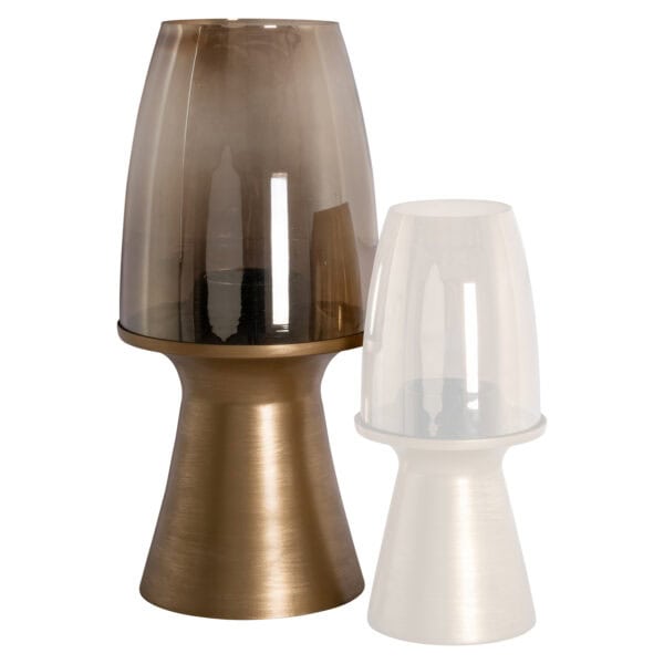 Brushed gold Lampe ouragan Danea, grand et petit, objet de décoration élégant.