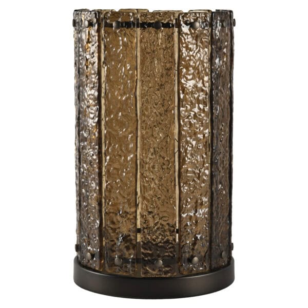 Groot bruin windlicht met metalen details voor interieurdecoratie.