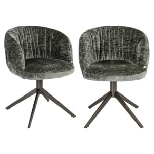 Moderne draaistoel met zachte sage chenille bekleding en zwarte metalen poot.